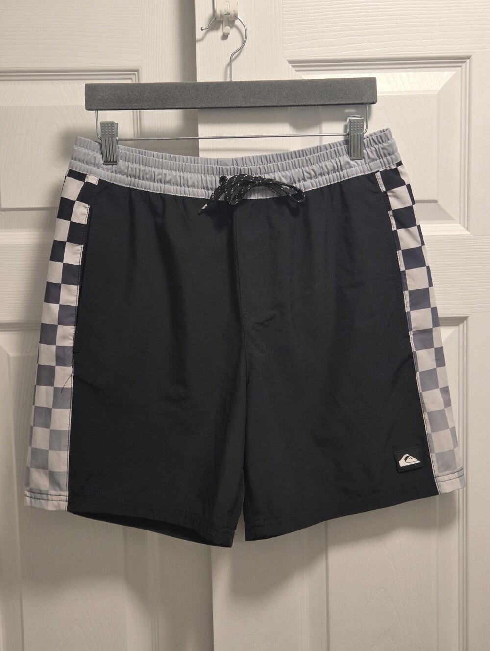 Quiksilver Black Swim Trunks with Gray Checkerboard Size Medium Like New